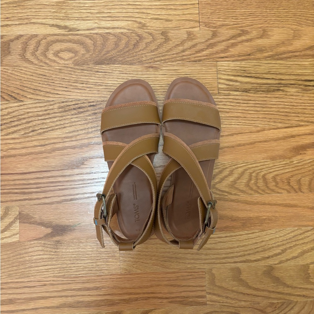 TOMS Tan Leather Sandals - Picture 7 of 8